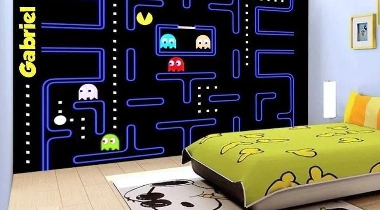 Quarto com papel de parede do Pacman