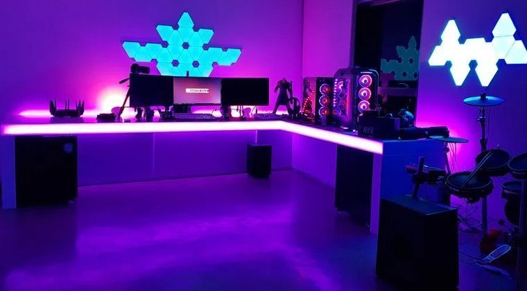 Quarto gamer feminino