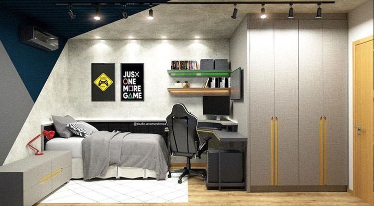 Quarto usando o armário como apoio